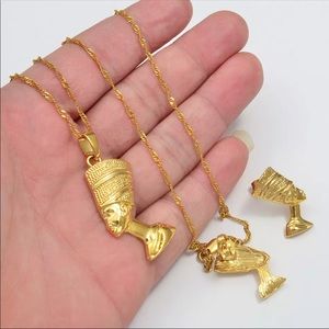 Egyptian Queen Nefertiti pendant necklace and earrings set.
